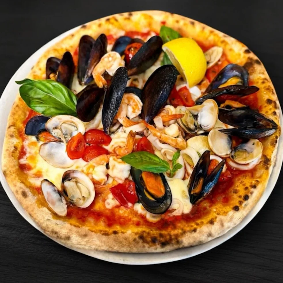 Pizza con frutti di mare e limone — VIBES